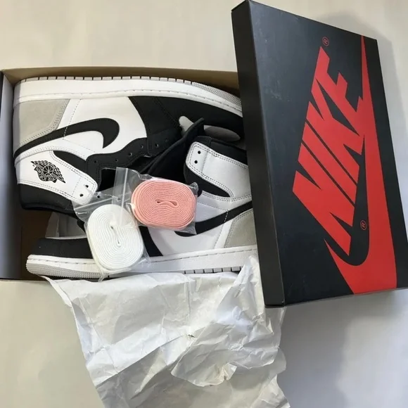 Air Jordan 1 High OG White Black Bleached Coral Stage Haze 555088-108 Size 8 Men - Picture 2 of 5